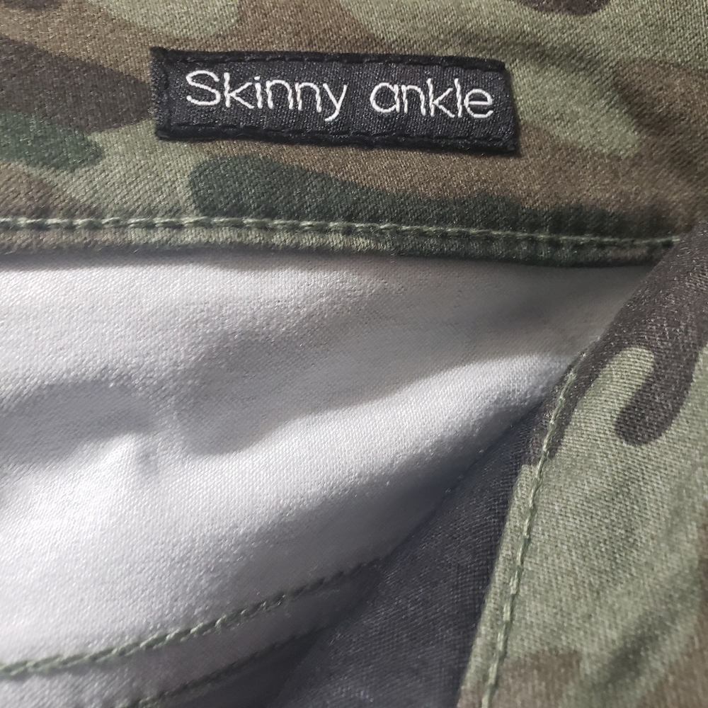 Needle & Cloth NWT Sz 4 Skinny Ankle Camo Jeans - Picture 10 of 15